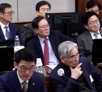 尹 구형 미룬 김용현측 8시간 '침대 변론'