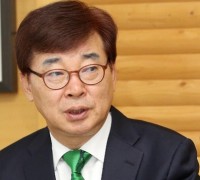 군수, 계좌 적힌 청첩장 천여 명에 발송